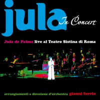 Jula in concert